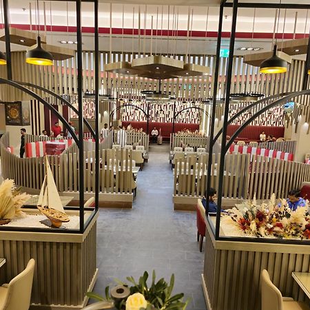 Alraef Luxury Apartments ดูไบ ภายนอก รูปภาพ