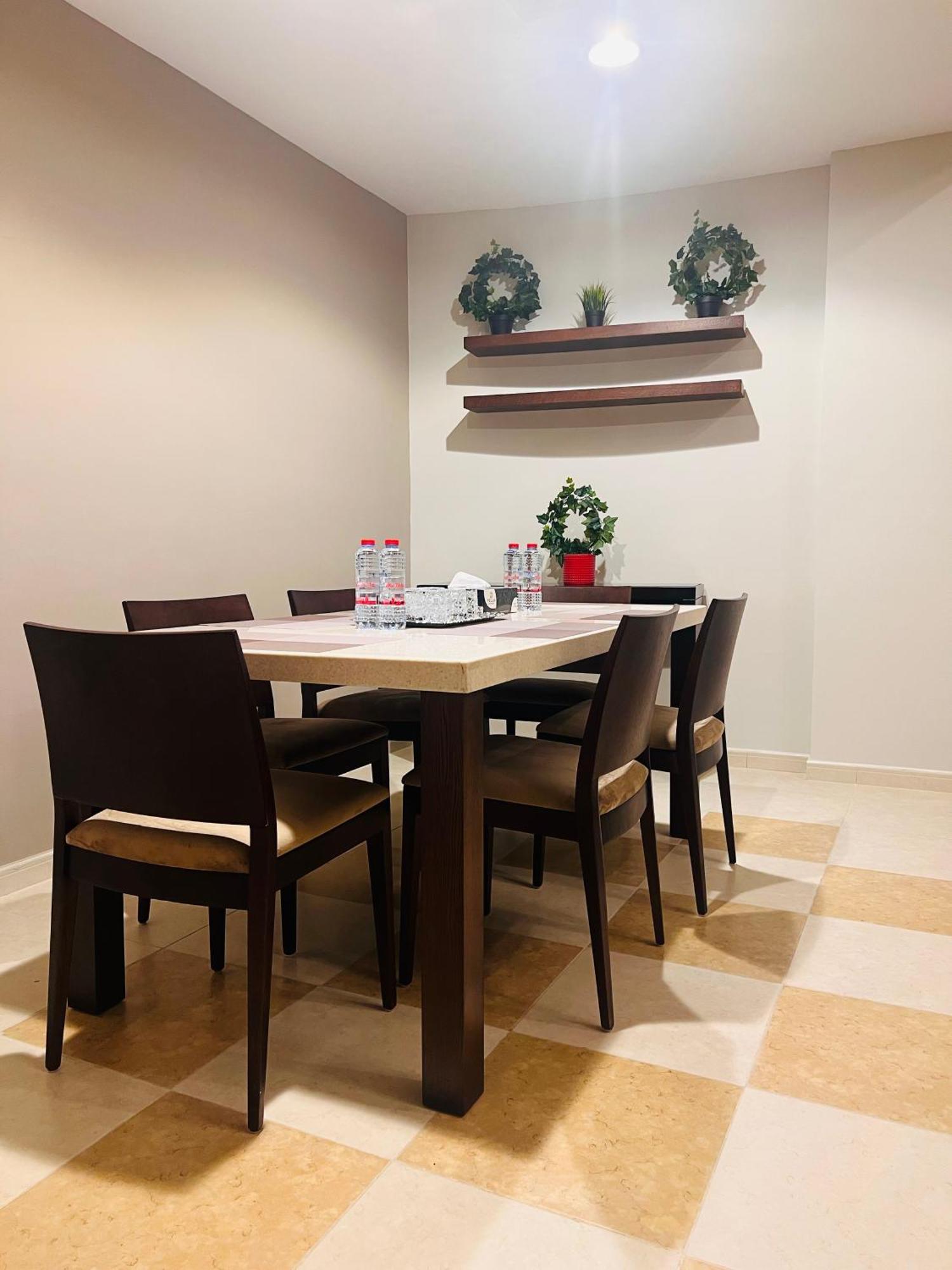 Alraef Luxury Apartments ดูไบ ภายนอก รูปภาพ