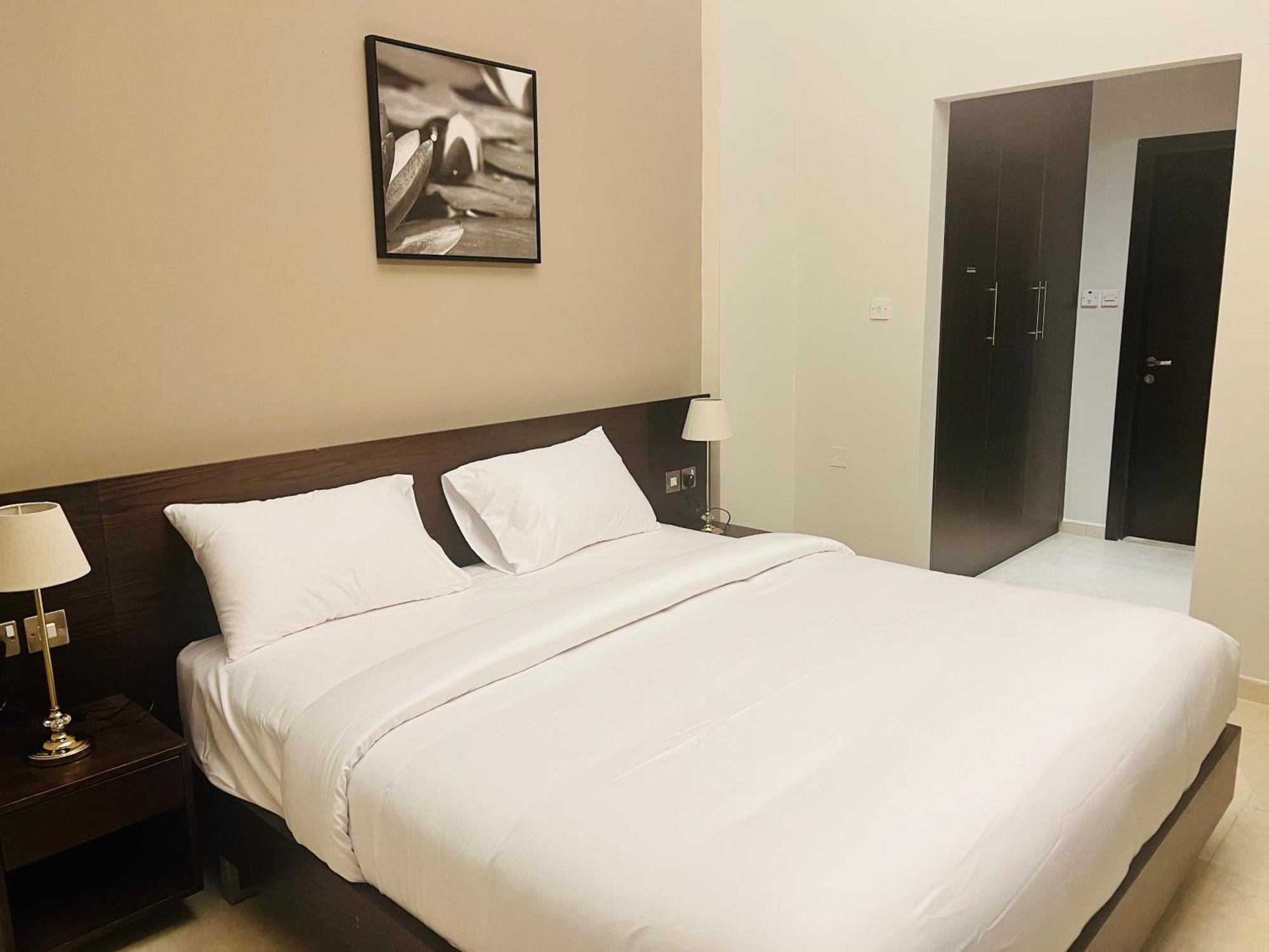 Alraef Luxury Apartments ดูไบ ภายนอก รูปภาพ