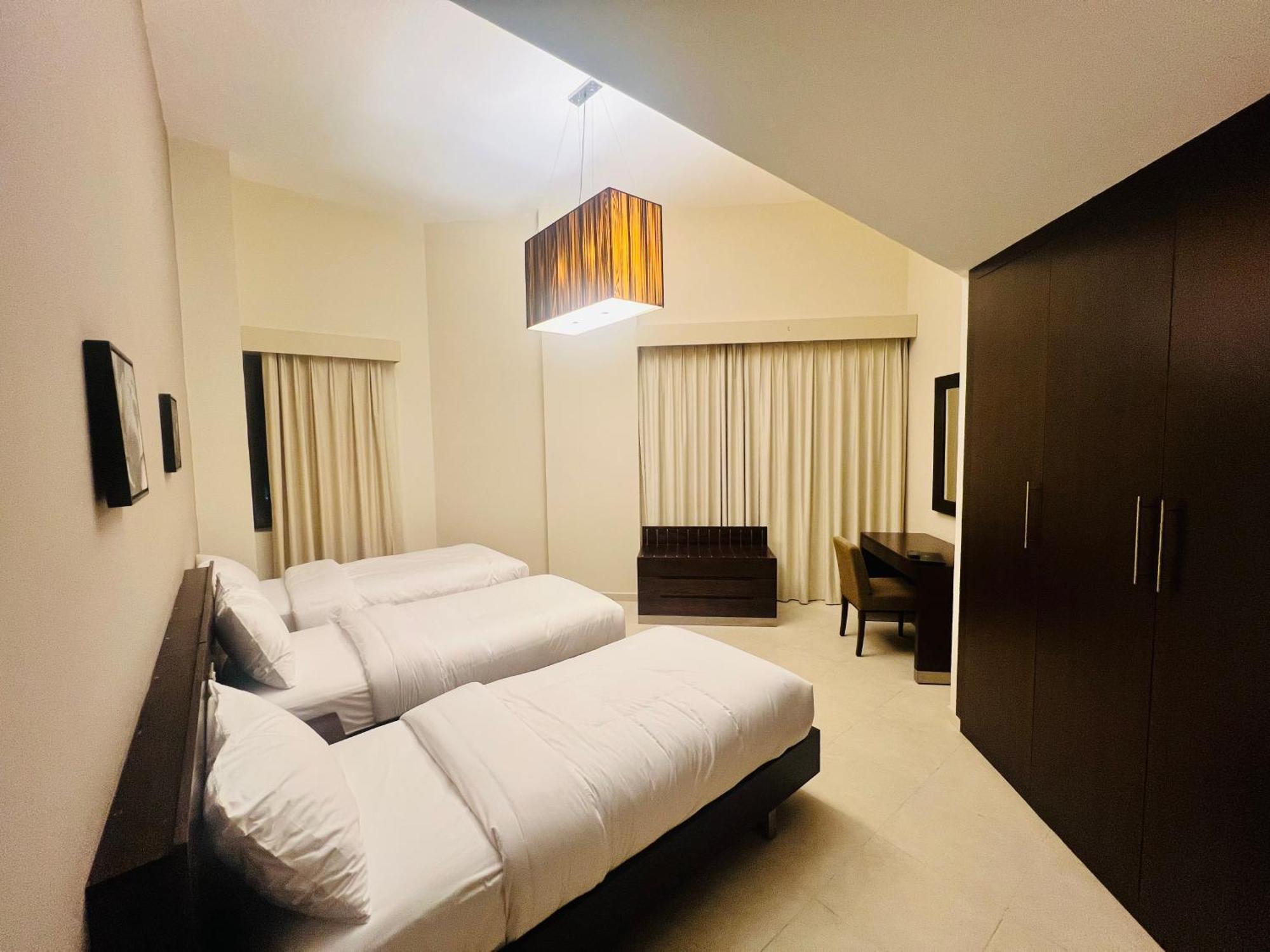 Alraef Luxury Apartments ดูไบ ภายนอก รูปภาพ