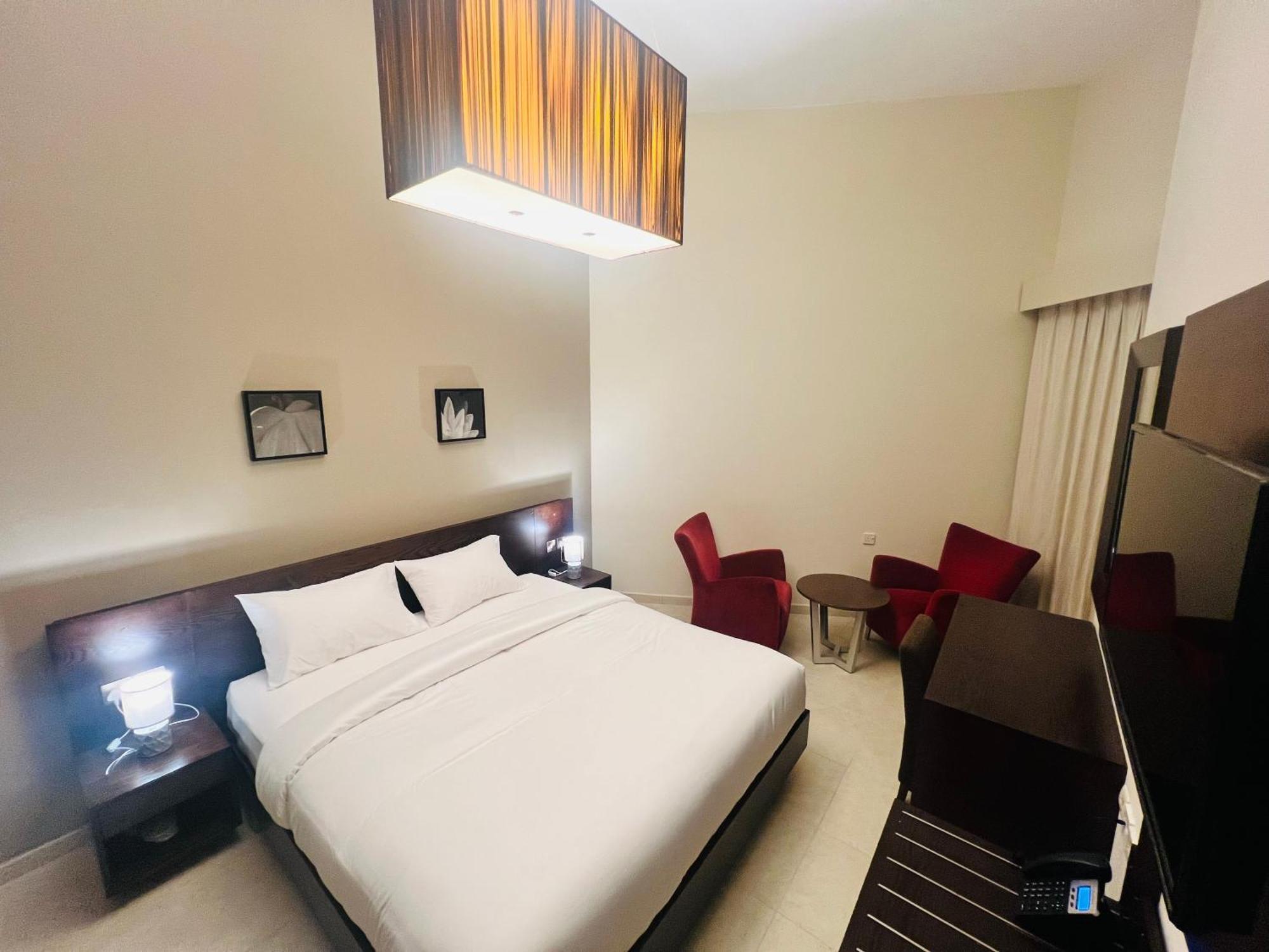 Alraef Luxury Apartments ดูไบ ภายนอก รูปภาพ