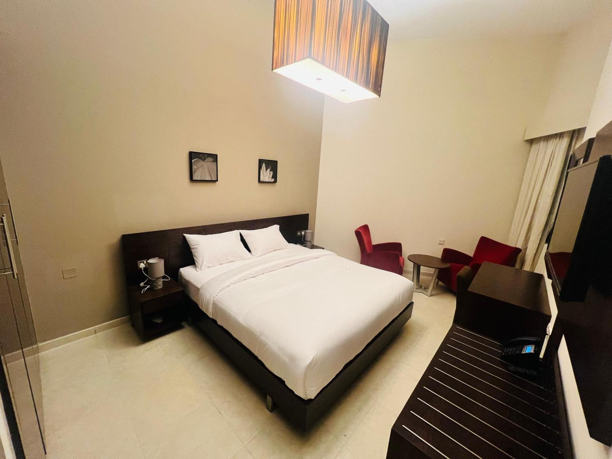 Alraef Luxury Apartments ดูไบ ภายนอก รูปภาพ