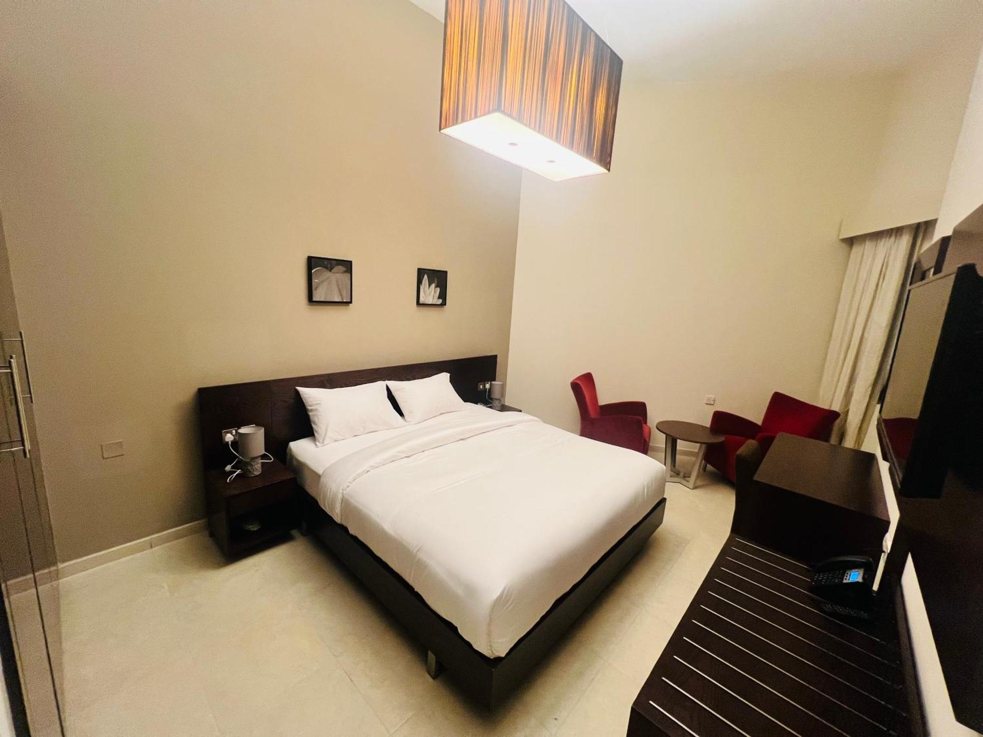 Alraef Luxury Apartments ดูไบ ภายนอก รูปภาพ