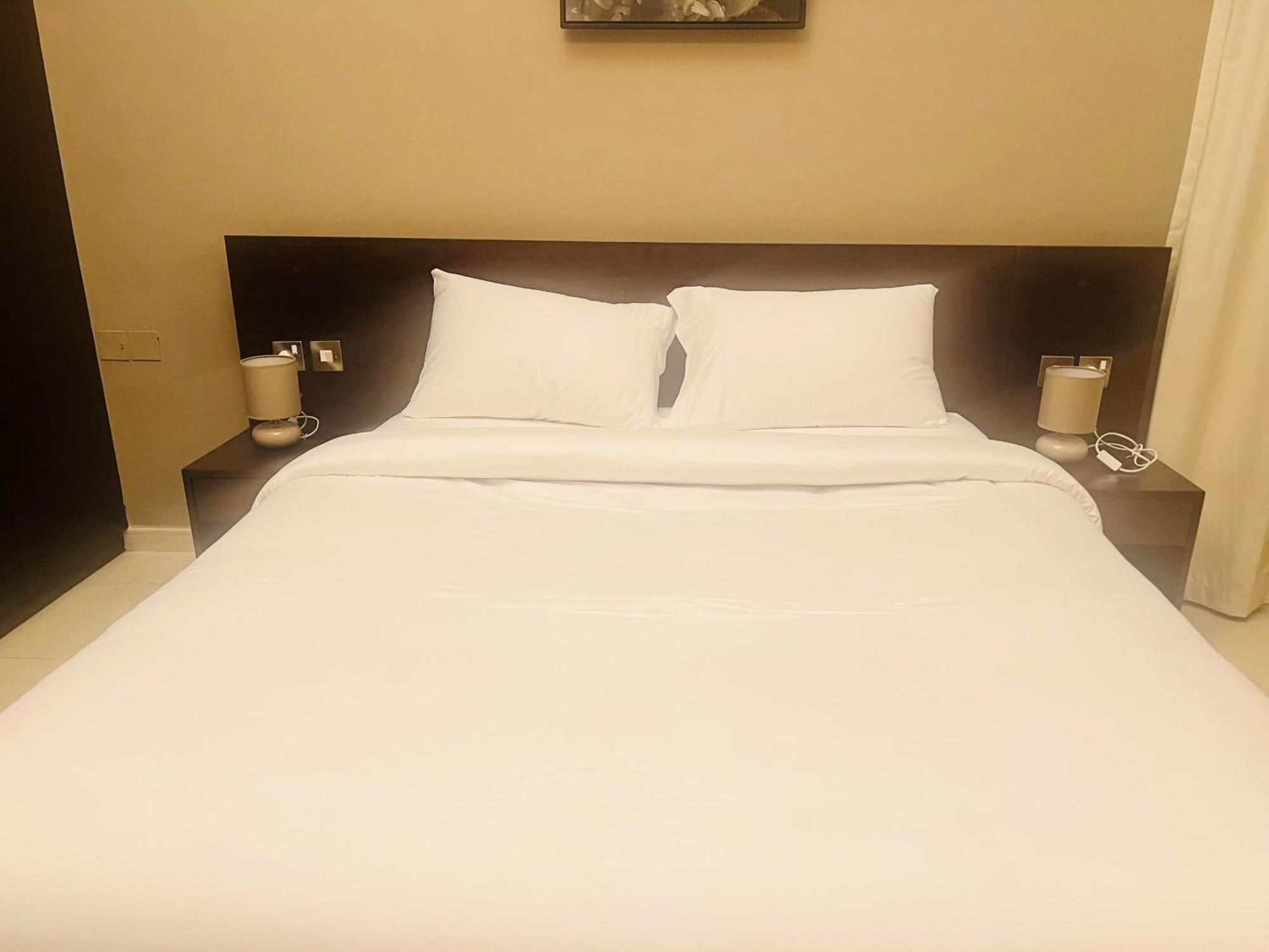 Alraef Luxury Apartments ดูไบ ภายนอก รูปภาพ
