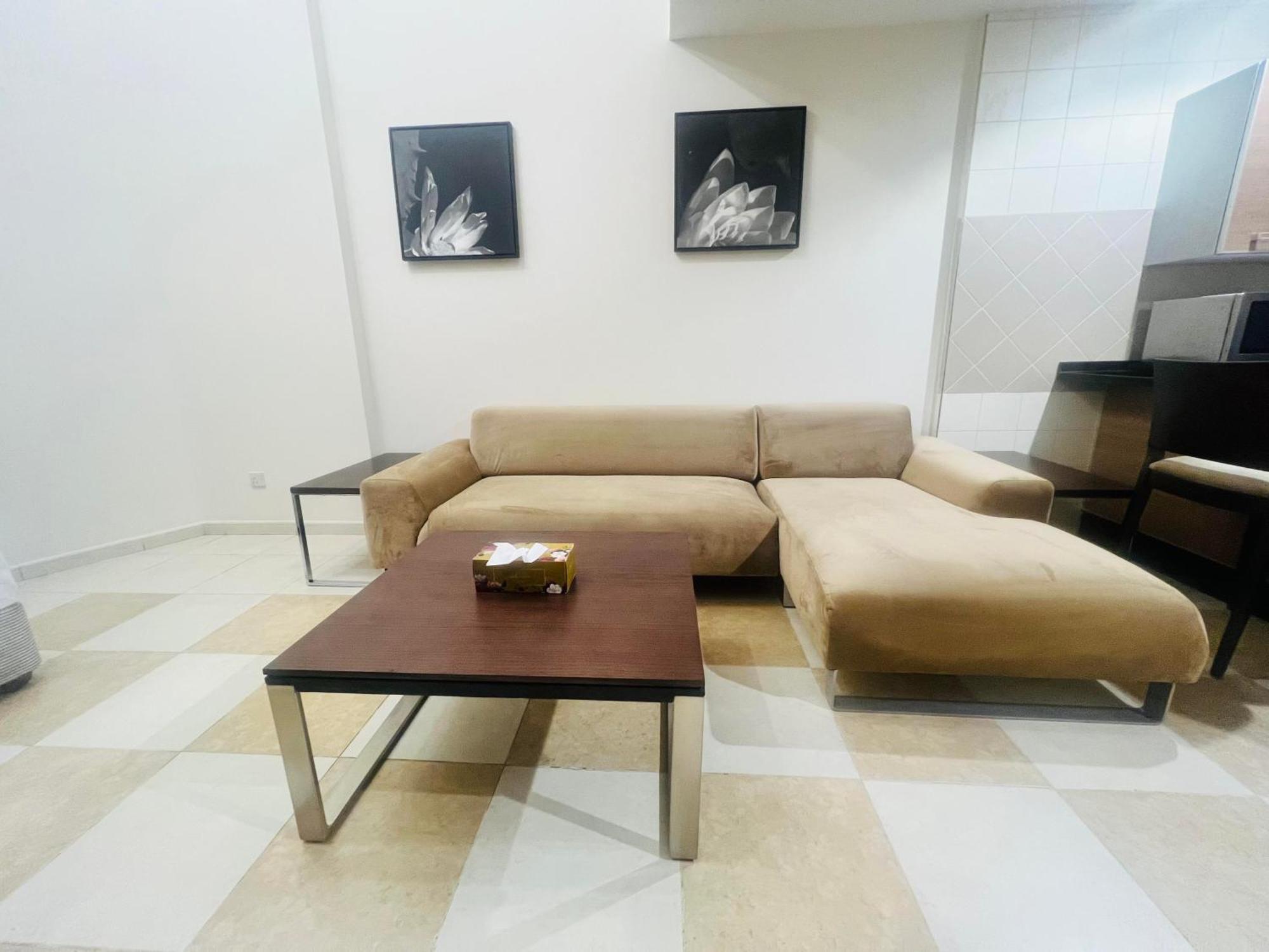 Alraef Luxury Apartments ดูไบ ภายนอก รูปภาพ