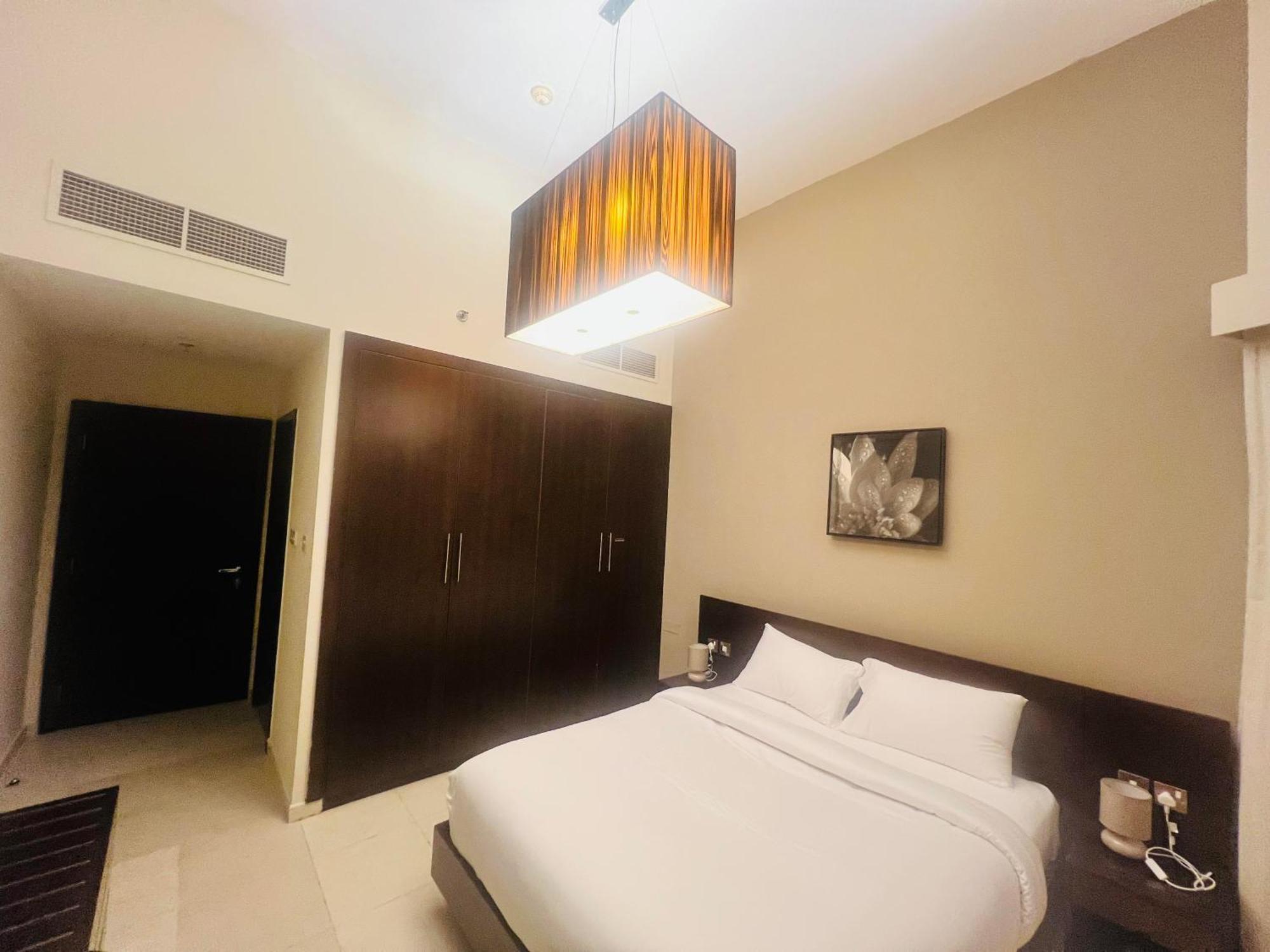 Alraef Luxury Apartments ดูไบ ภายนอก รูปภาพ